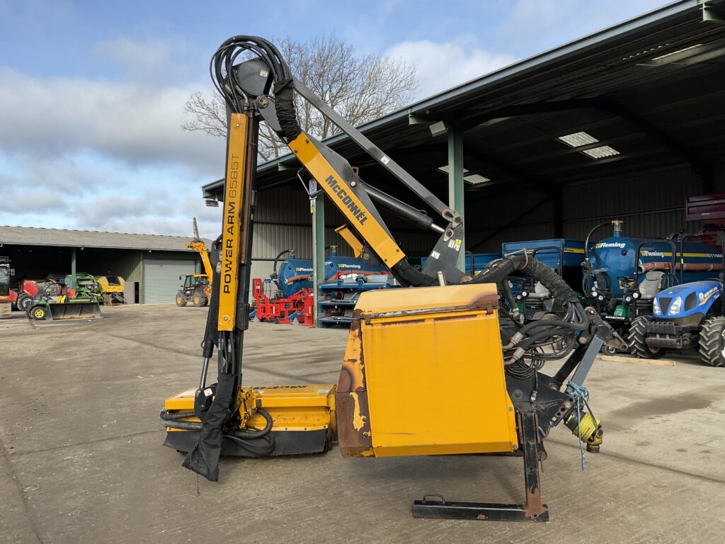 McCONNEL PA6585T