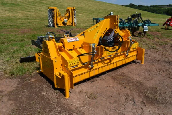 Valentini Rambo 2T Fixed Stone Crusher 140hp to 230hp (1.8m to 2.3m) max depth 25cm