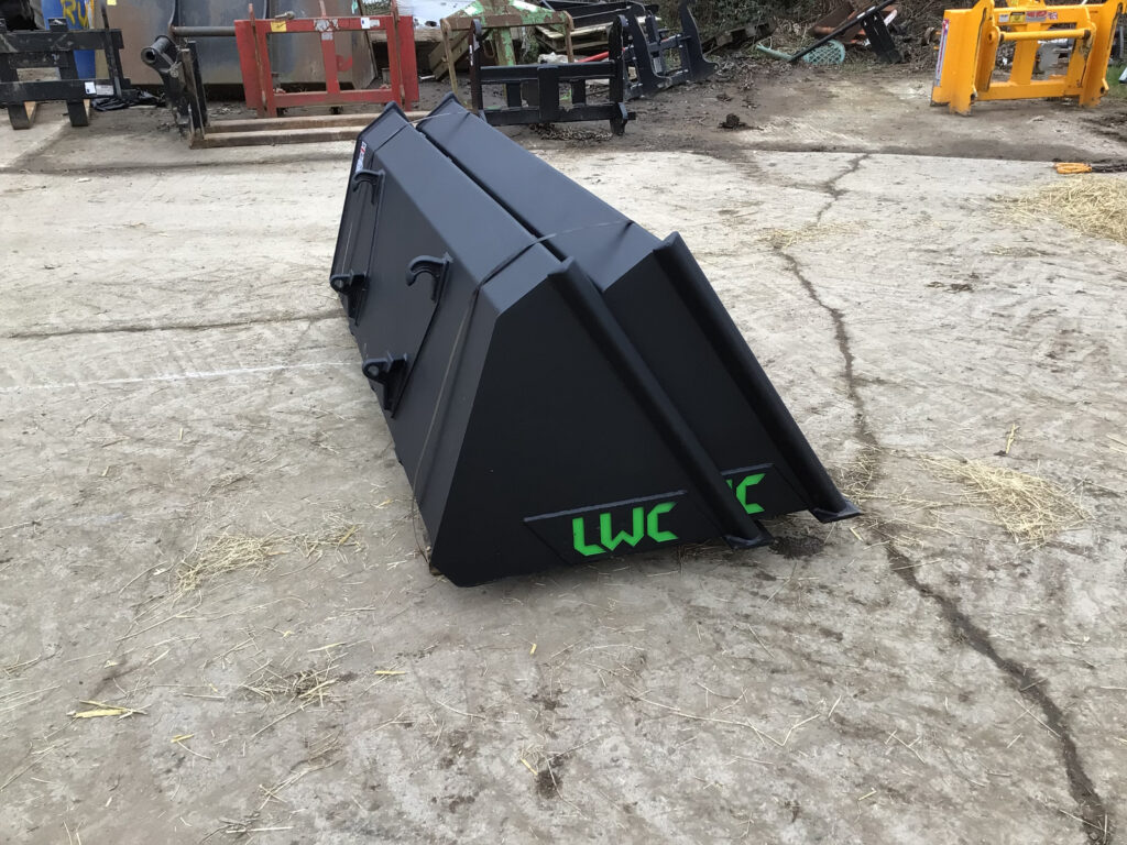 LWC 7FT BUCKET