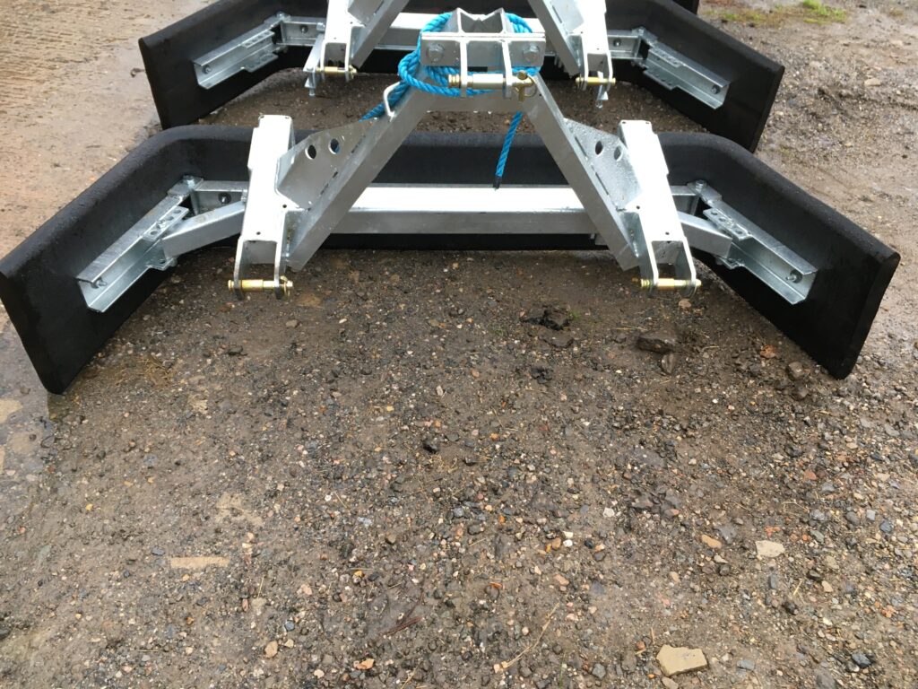 New heavy duty galvanised yard scrapers, a frame & 3 pl, adjustable wings