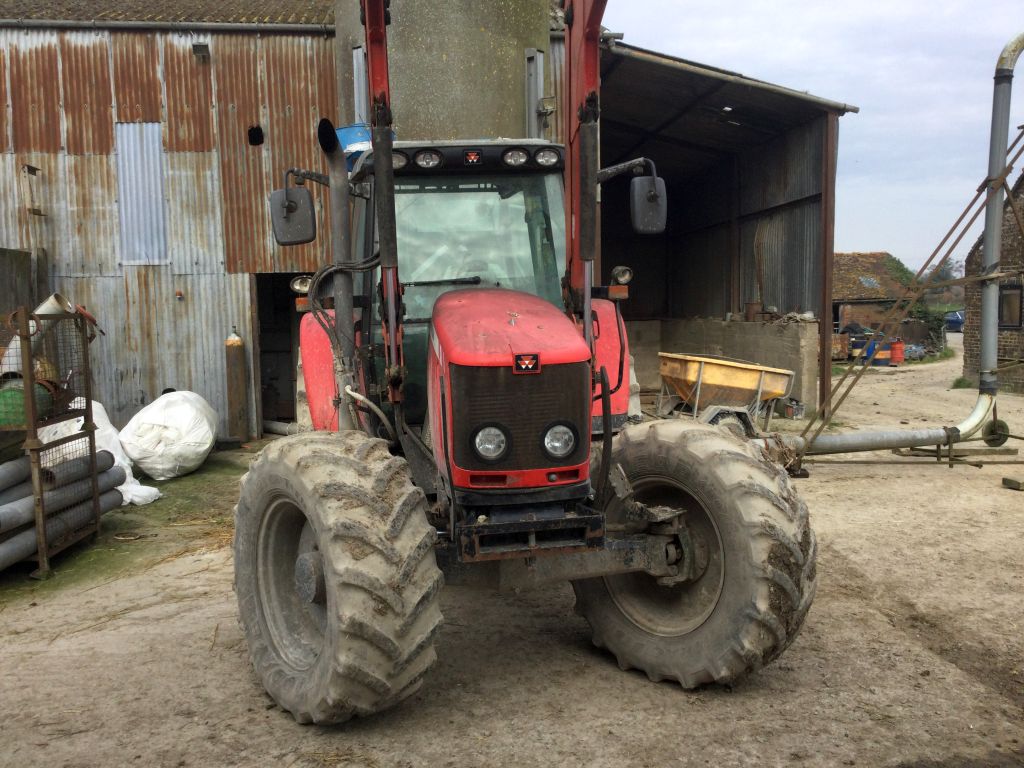 Massey Ferguson 5470