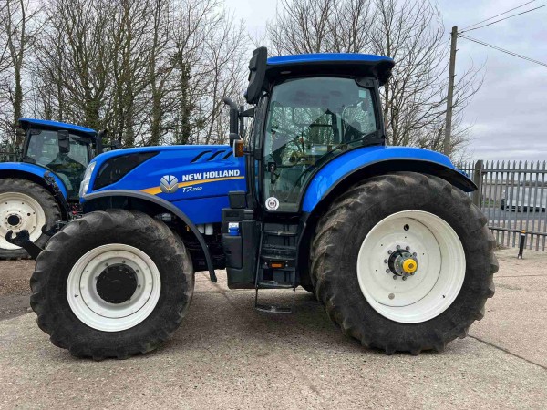 NEW HOLLAND T7.260