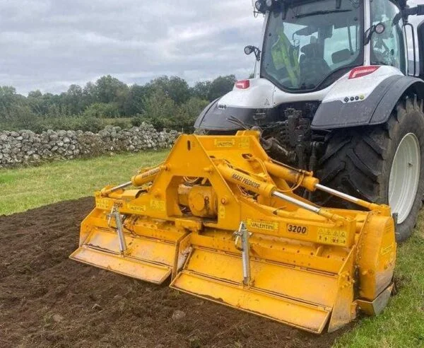 Valentini Predator Folding Field Stone Crusher 200hp to 260hp (3.2m to 3.7m) max depth 15cm