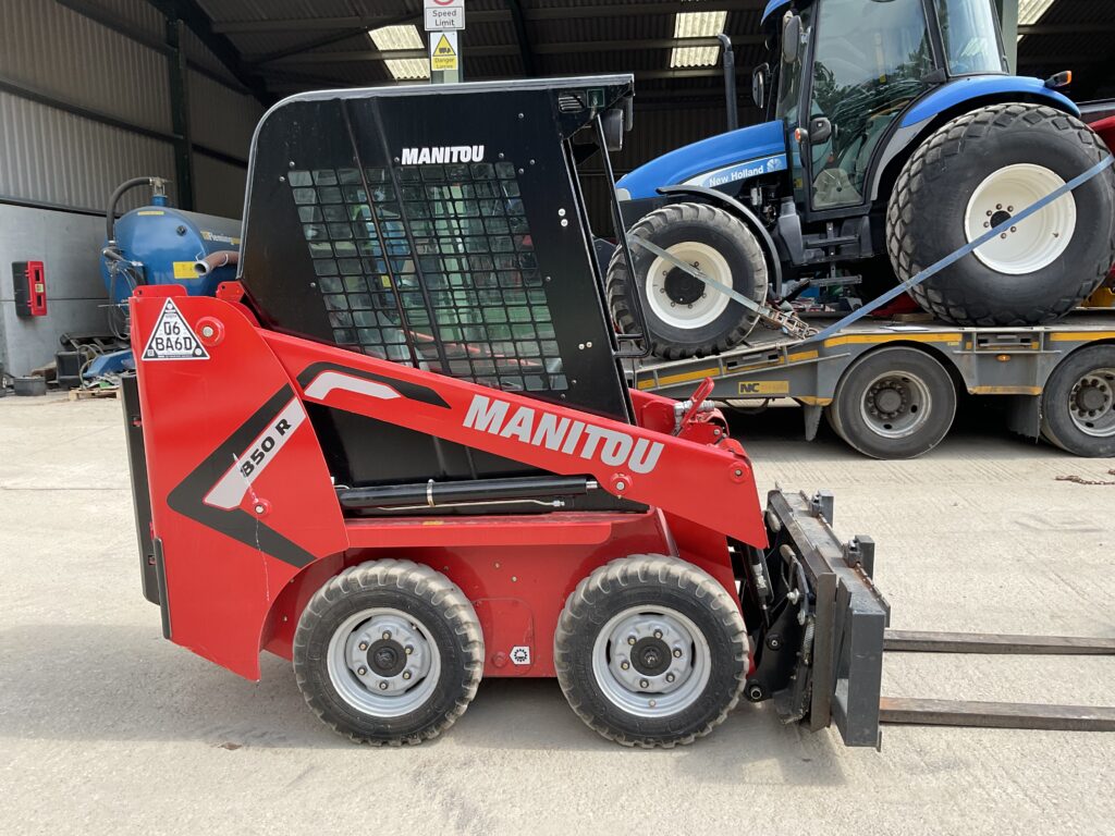 MANITOU 850R SKID STEER