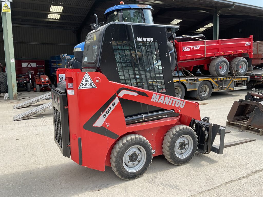 MANITOU 850R SKID STEER