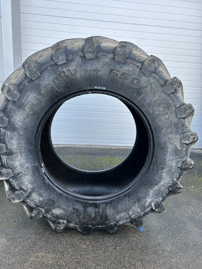 Trelleborg TM900 650/75X38