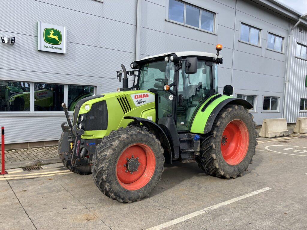 Claas Arion 440