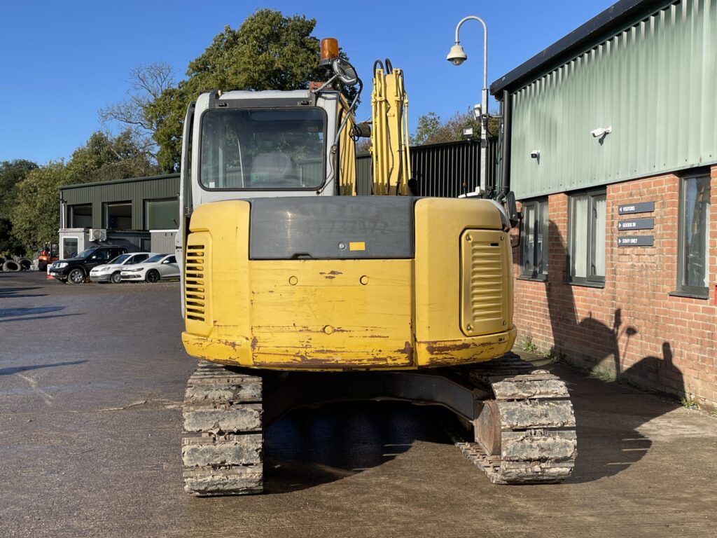 New Holland Kobelco E80