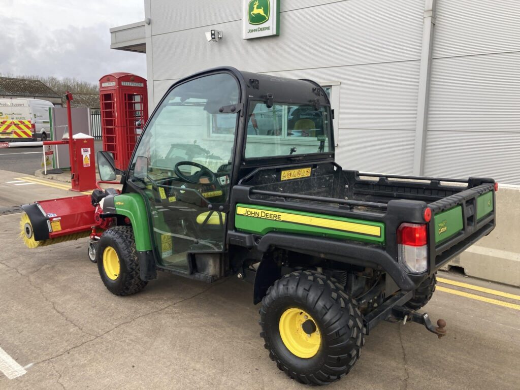 John Deere HPX815E Gator