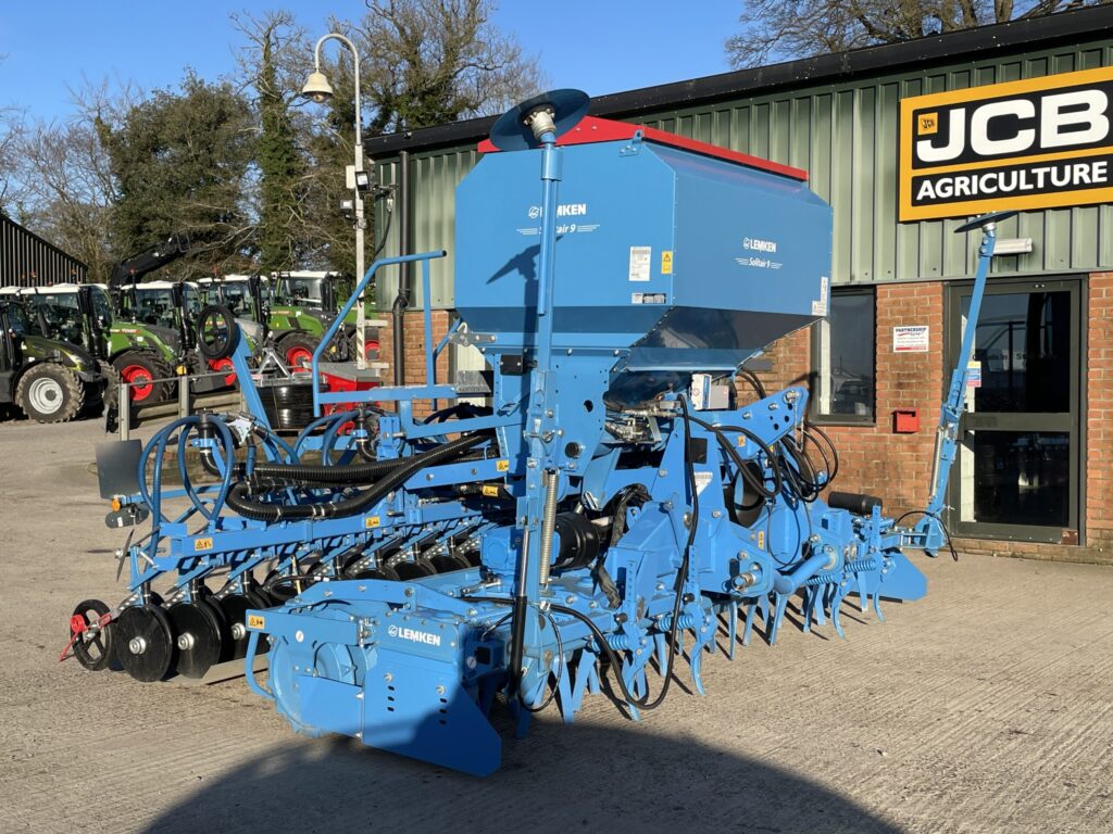 Lemken Zirkon 12 & Solitair 9 Power Harrow Drill