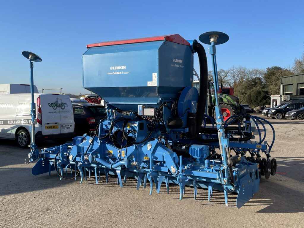 Lemken Zirkon 12 & Solitair 9 Power Harrow Drill