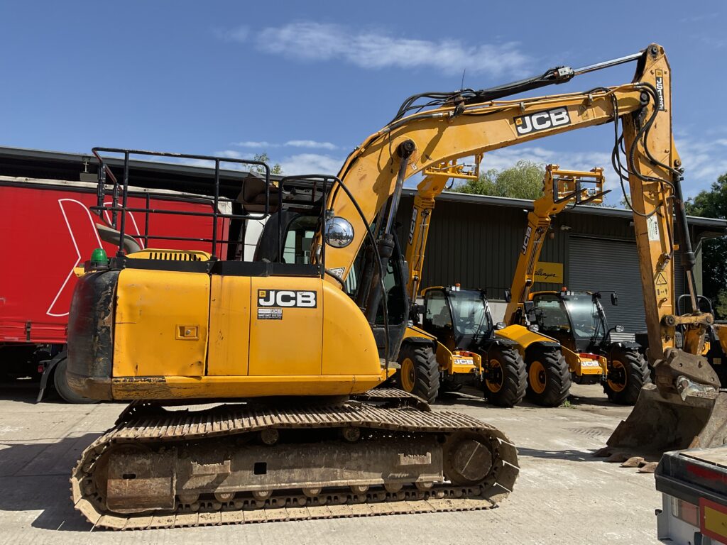 JCB JS 145 LC