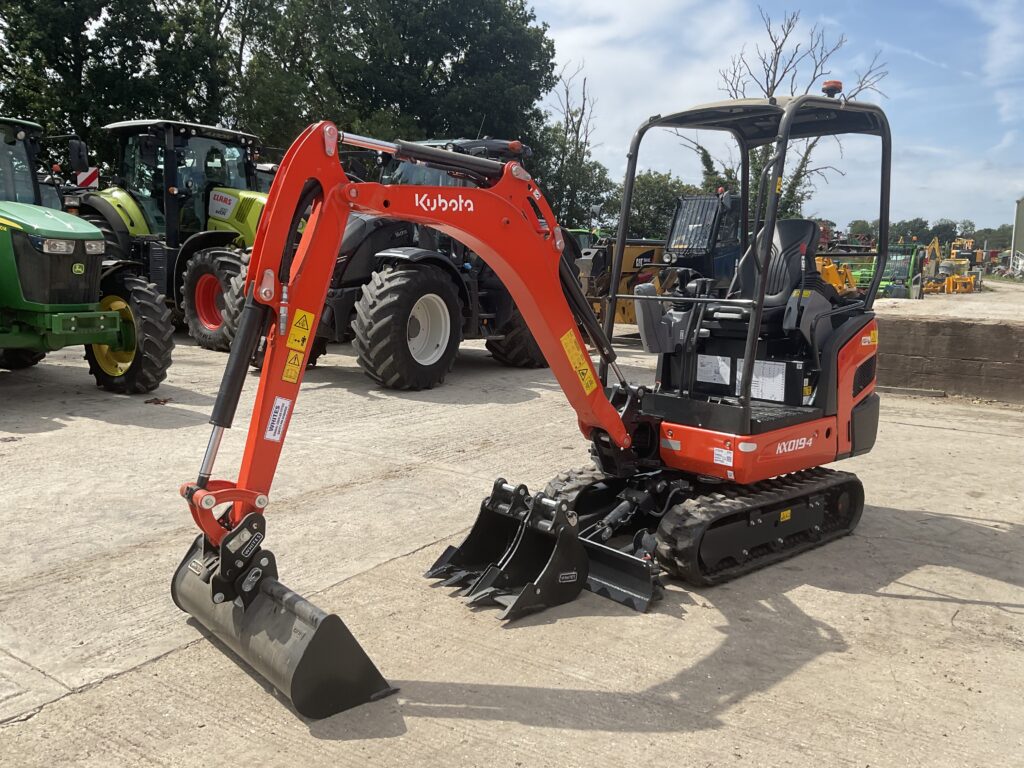 KUBOTA KX019-4