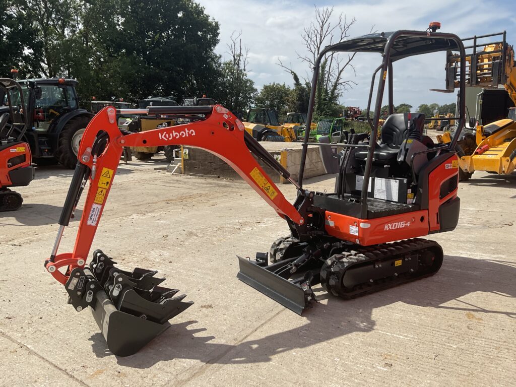 KUBOTA KX016-4