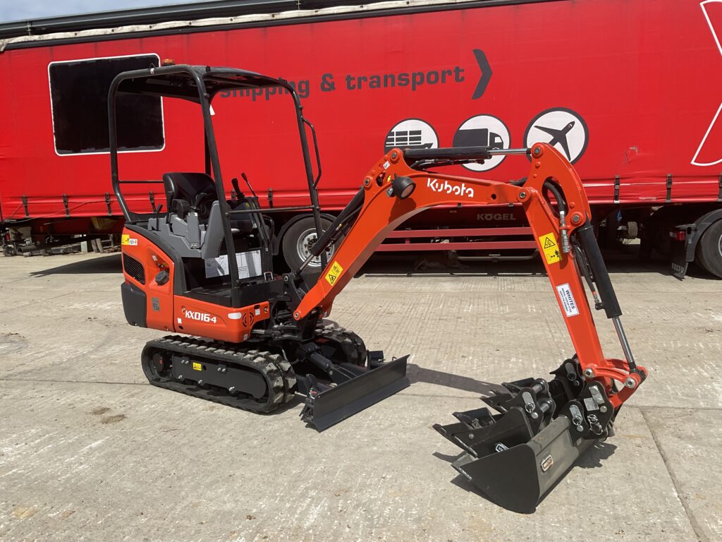 KUBOTA KX016-4