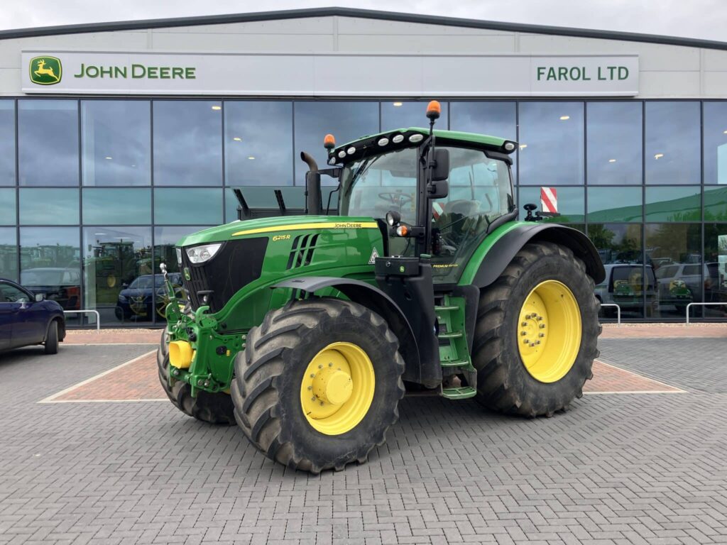 John Deere 6215R