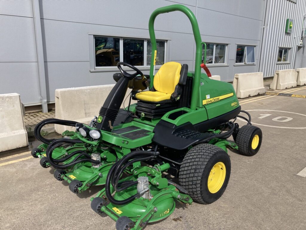 John Deere 8800A mower