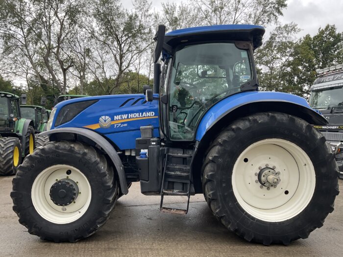 NEW HOLLAND T7.245
