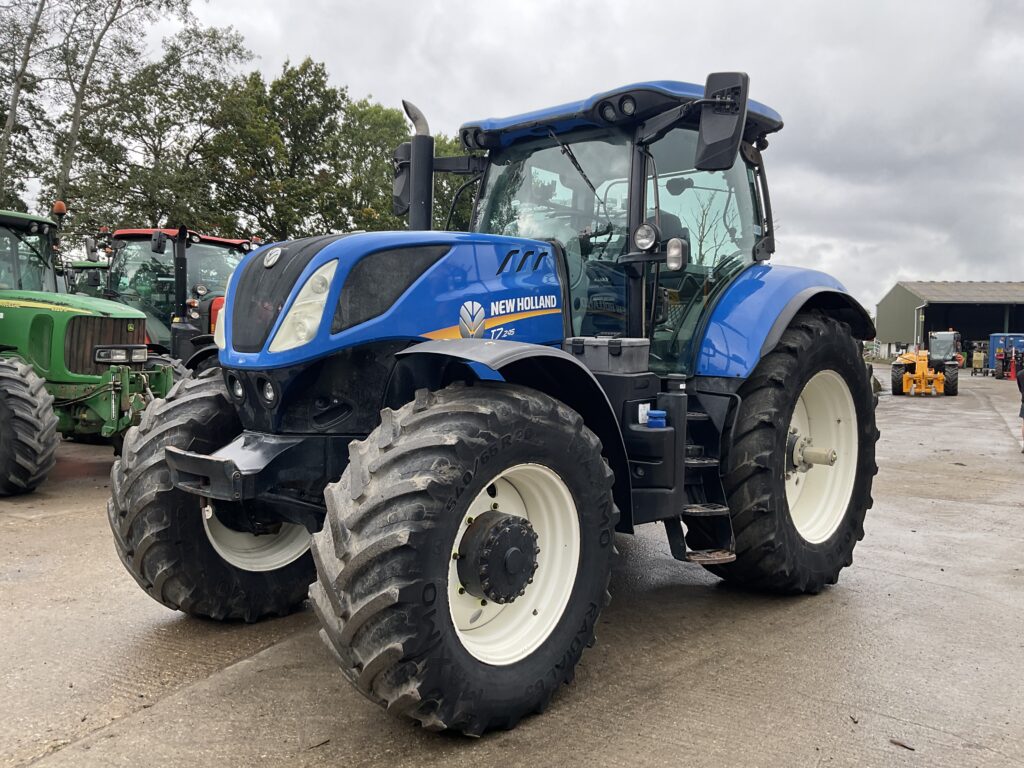 NEW HOLLAND T7.245