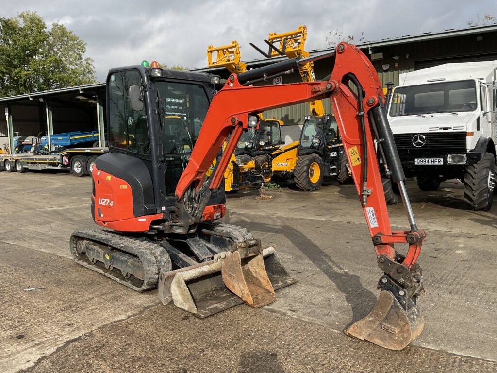 KUBOTA U27-4