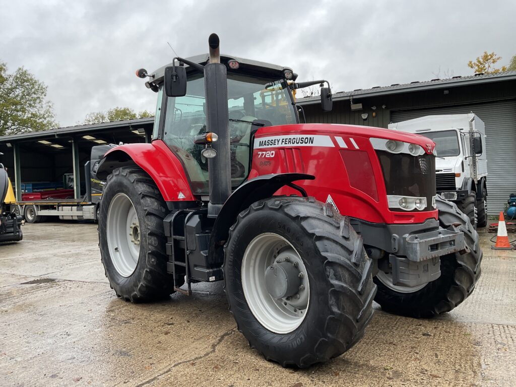 MASSEY FERGUSON 7720 DYNA-6