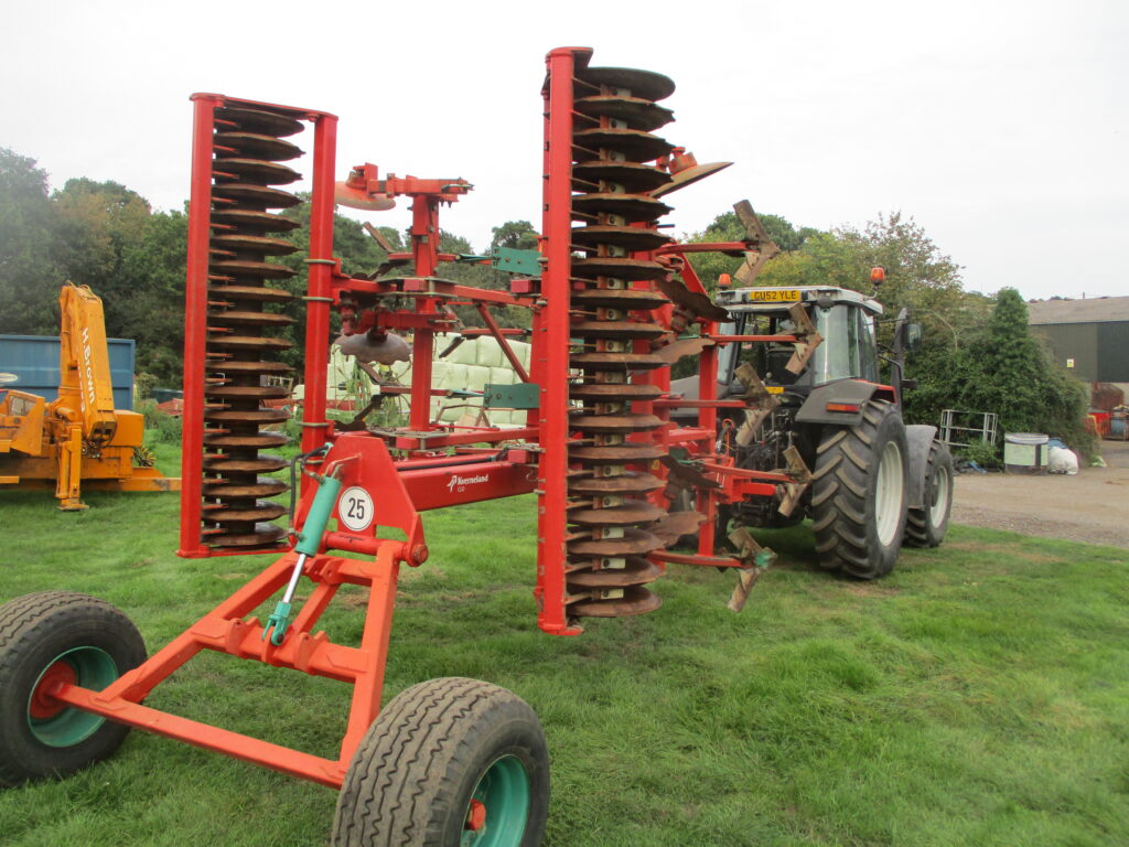 KVERNELAND CLD CULTIVATOR