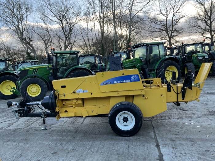 NEW HOLLAND BC5070