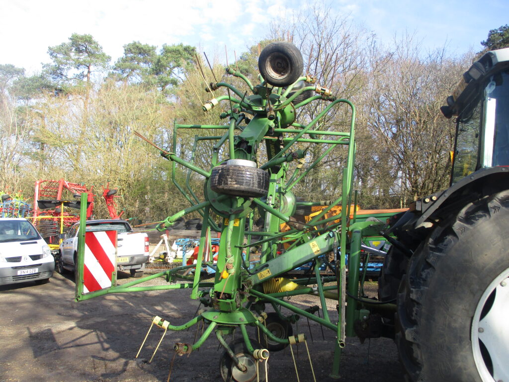 6 ROTOR TEDDER