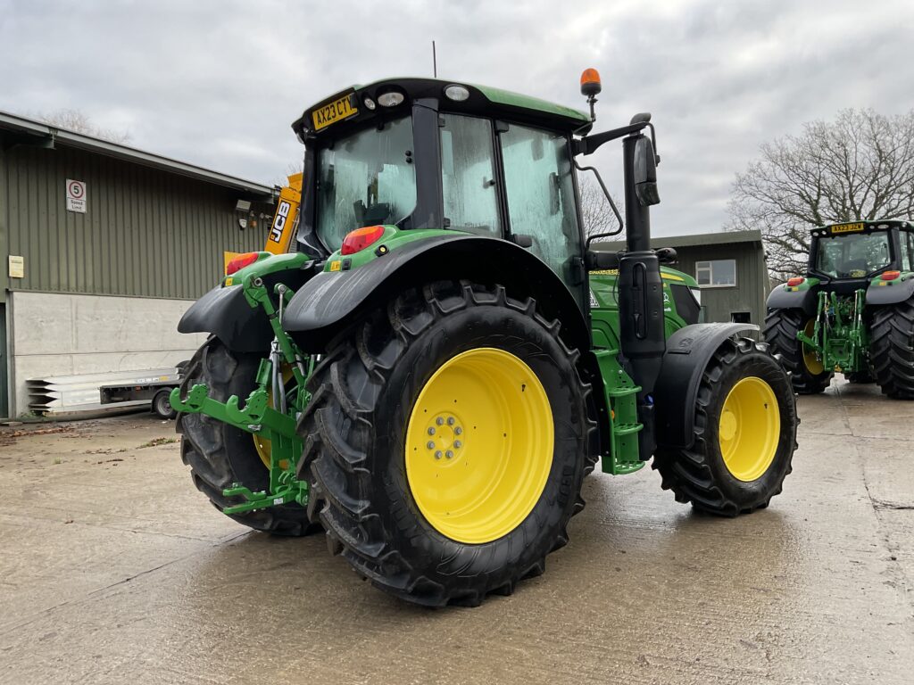 JOHN DEERE 6130 M