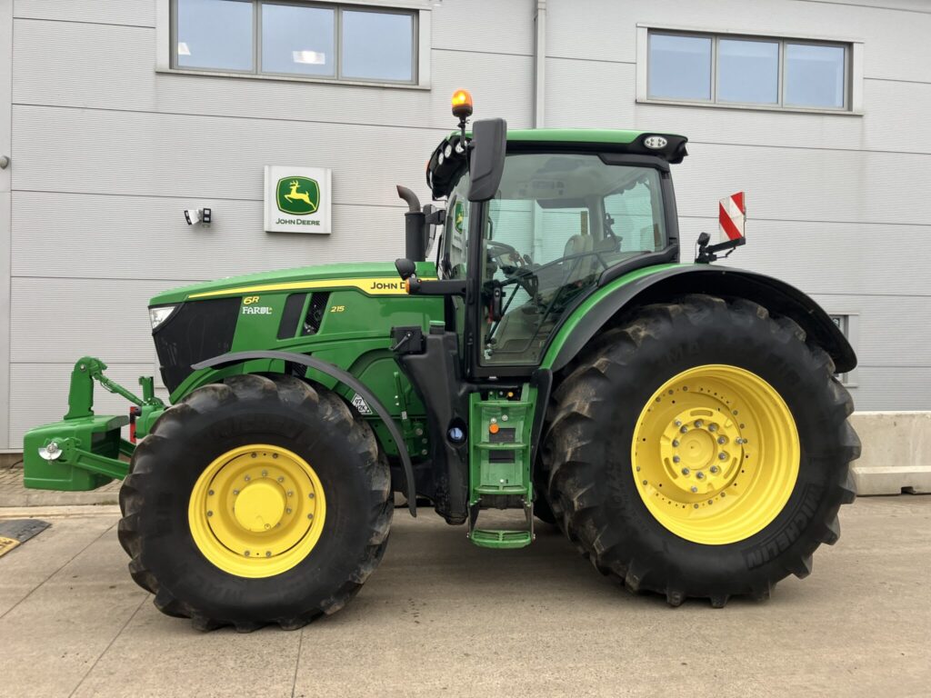 John Deere 6R 215