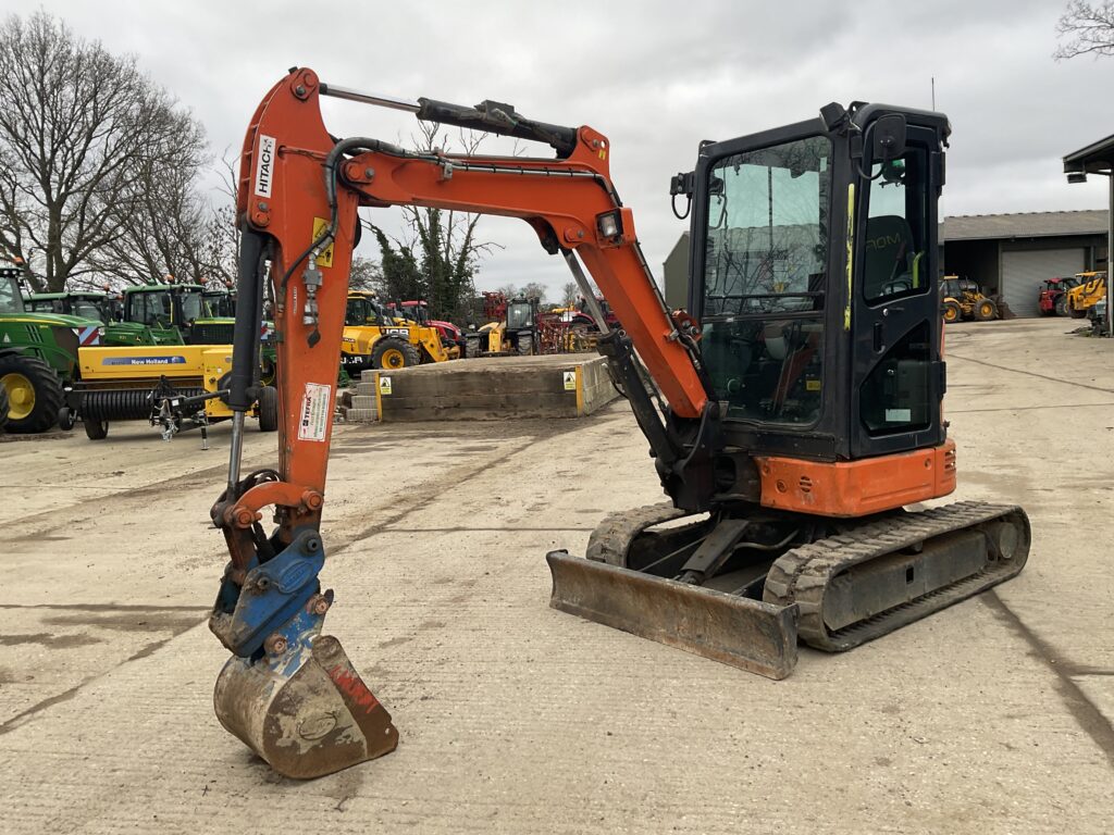 HITACHI ZX26U