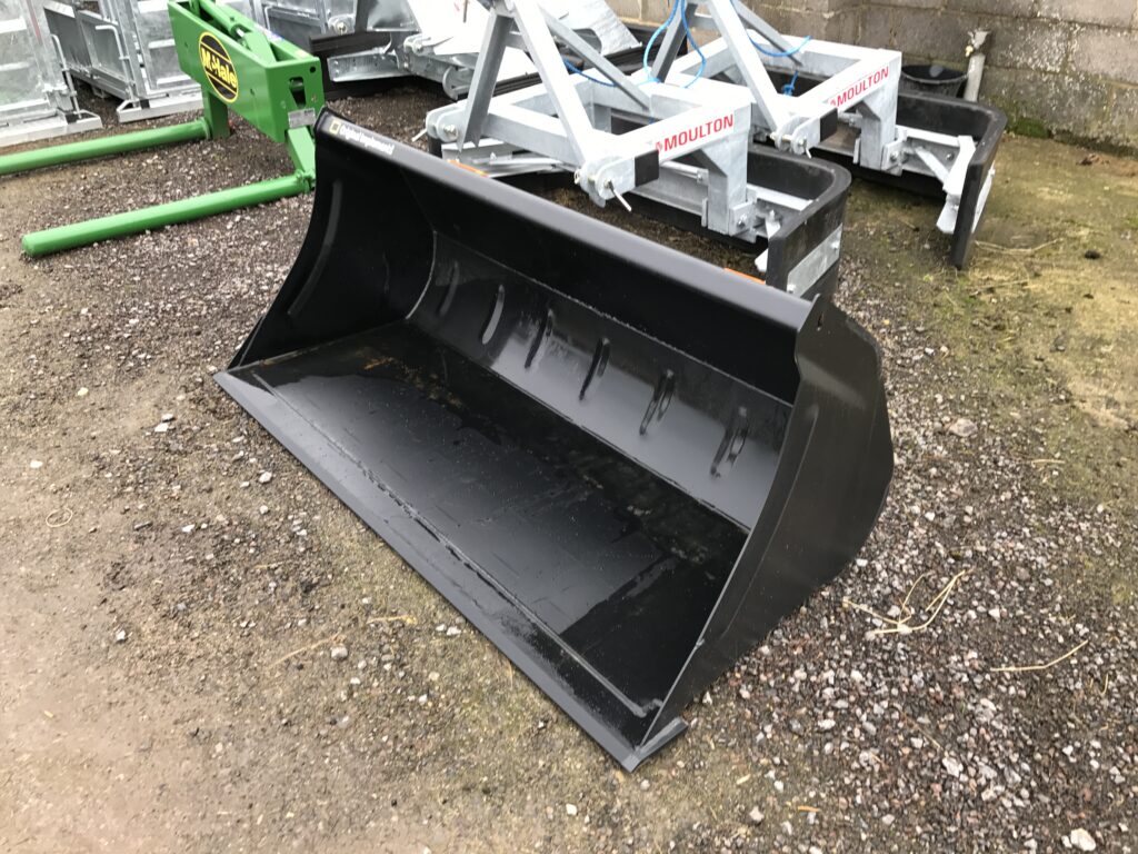 Quicke GM Tractor Buckets