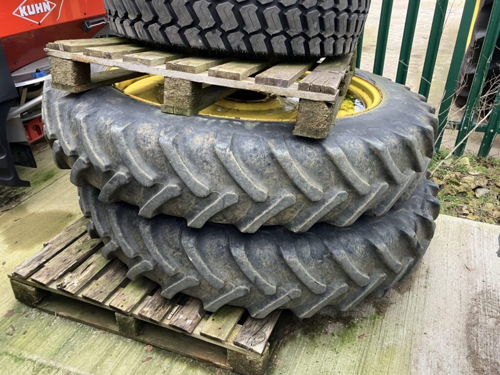 Alliance Row Crop Tyres w/Rims 2x 13.6R48