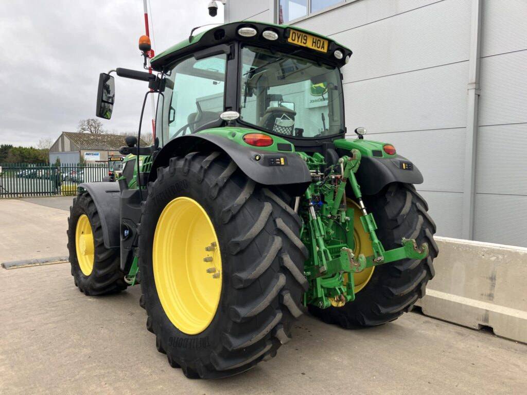 John Deere 6155R