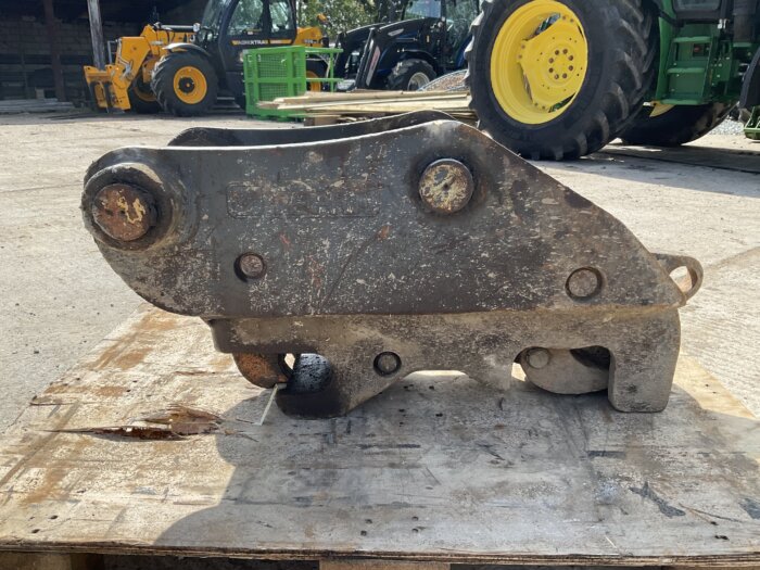 TEFRA HYDRAULIC QUICK HITCH
