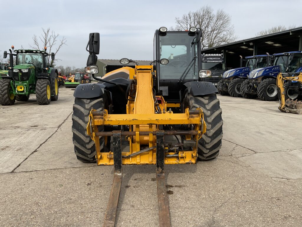 JCB 526-56 AGRI SUPER