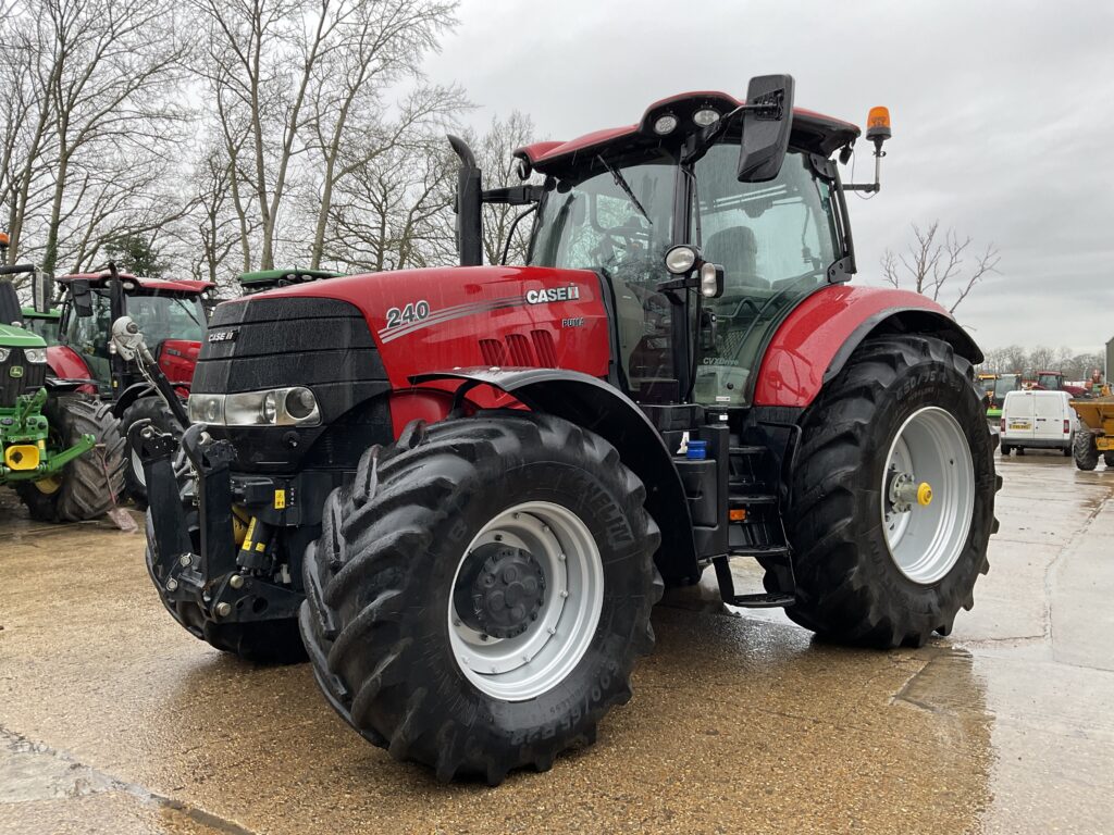 CASE IH 240 PUMA