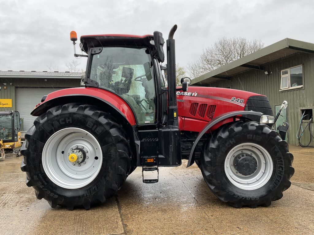 CASE IH 240 PUMA