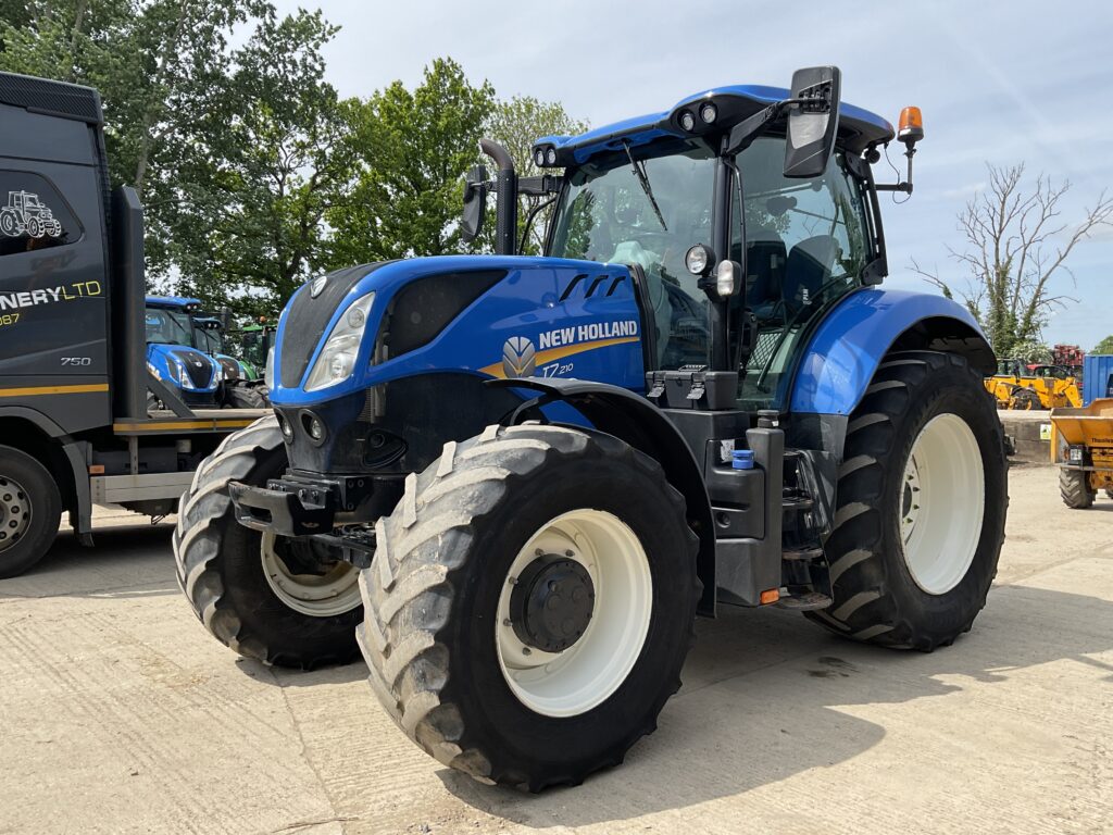 NEW HOLLAND T7.210