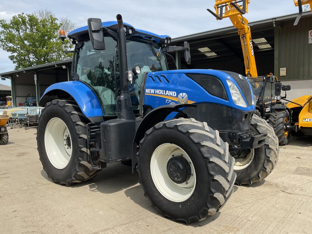 NEW HOLLAND T7.210