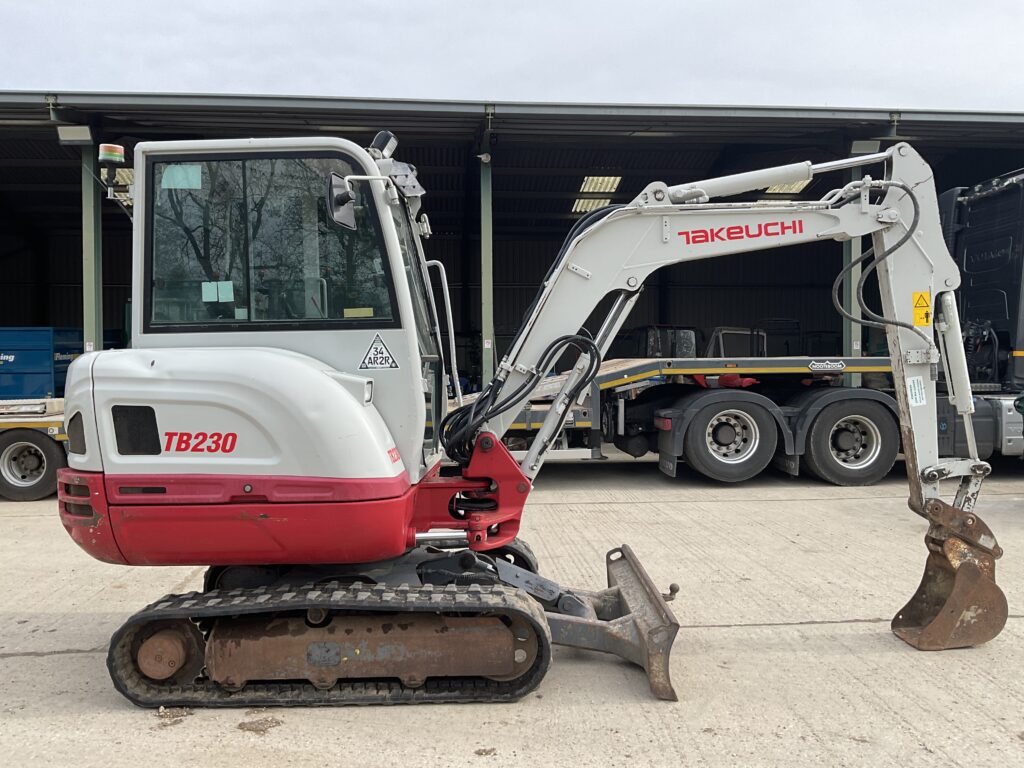 TAKEUCHI TB230