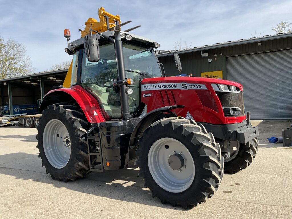 MASSEY FERGUSON 6713S DYNA-6