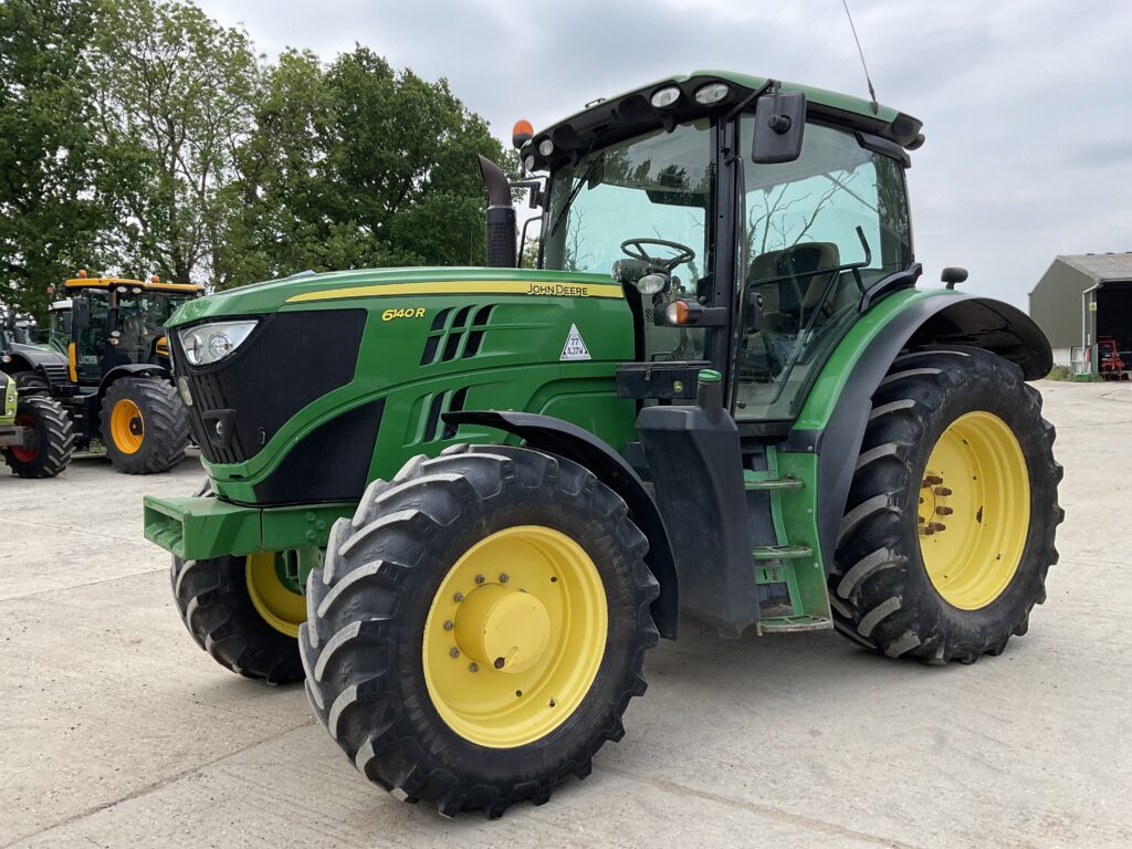 JOHN DEERE 6140R