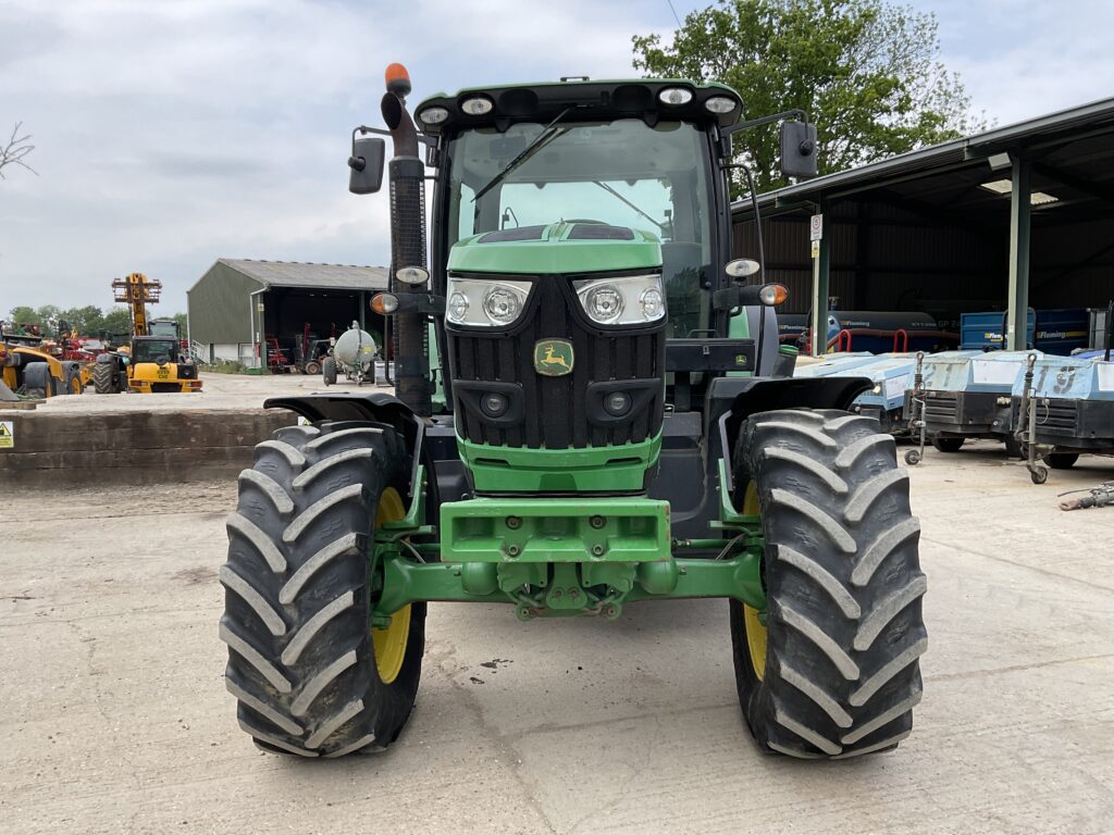 JOHN DEERE 6140R