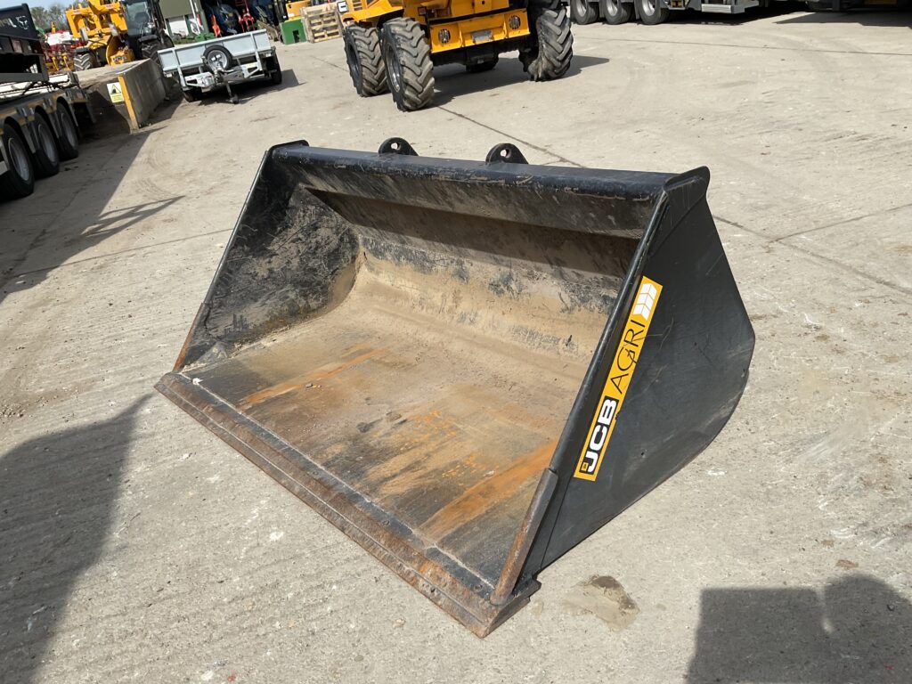 JCB AGRI COMPACT TOOL CARRIER