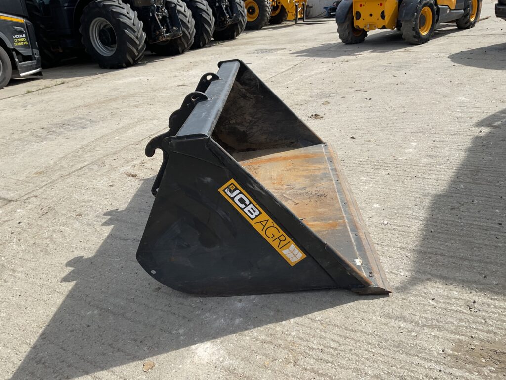 JCB AGRI COMPACT TOOL CARRIER