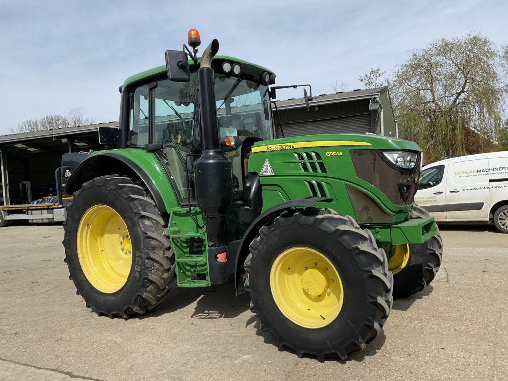 JOHN DEERE 6110M