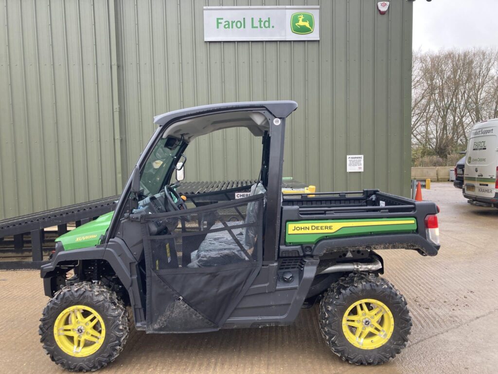 John Deere XUV835M Gator