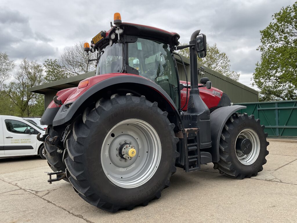 CASE IH OPTUM 300 CVX