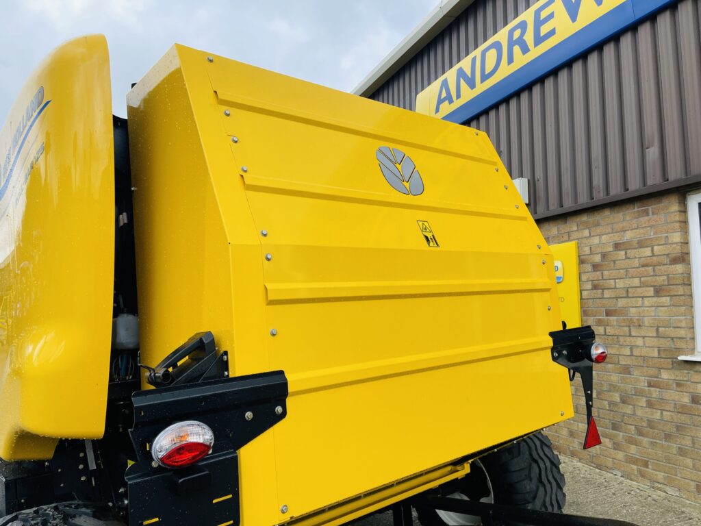 New Holland RB125 Roll Bar Baler